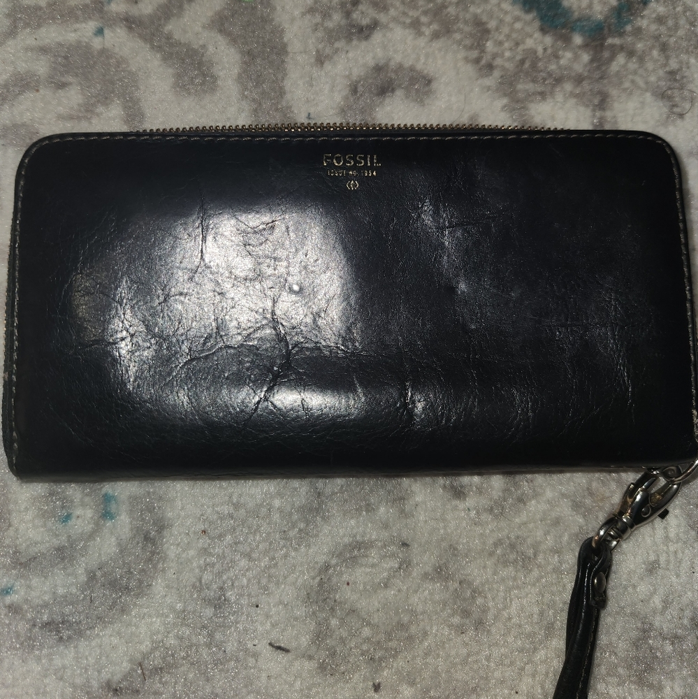 Women's Fossil wallet/wristlet black